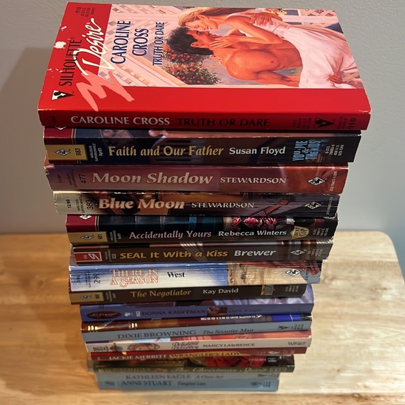 Bundle of 18 Romance Novel Books - Picture 2 of 3